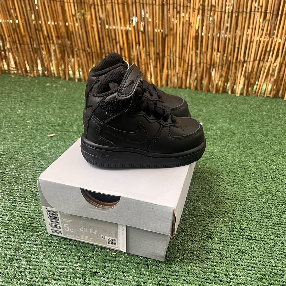 5c Nike Air Force 1